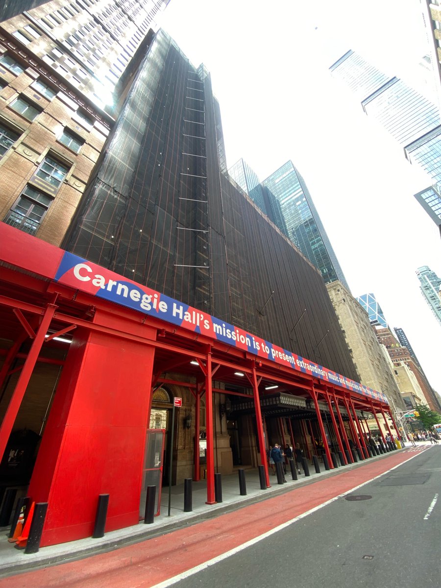 paramount_ads's tweet image. Just 60 minutes⏱️until the start of our 2022 Upfront presentation at Carnegie Hall. #ParamountAdvertising