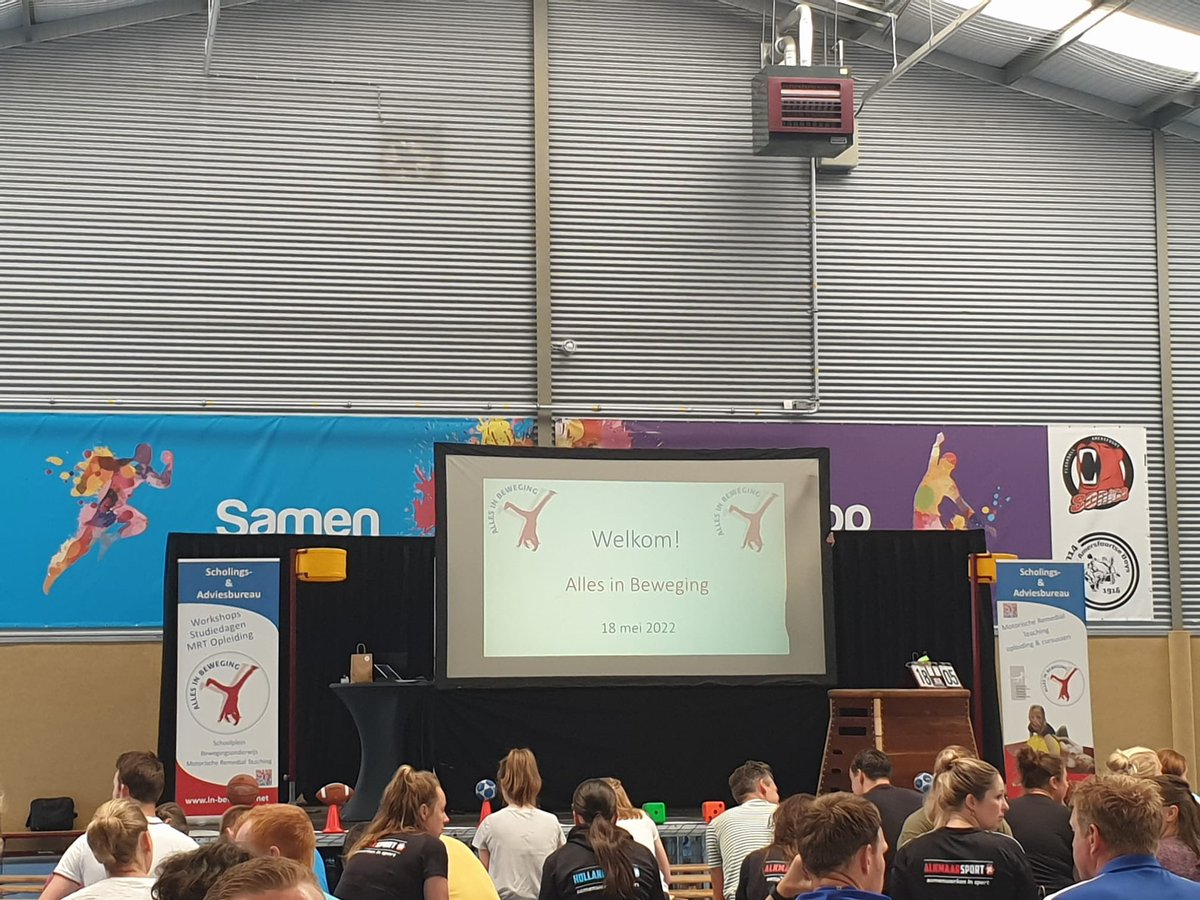 JufGloria's tweet photo. Vandaag studiedag van @AllesinBeweging gehad! Met onder andere workshops van @StevenPont 🧠en @RicoZondag 🏓 die ik gevolgd had 💪 Het was een geslaagde dag #Goudje 🥇 https://t.co/6GzRG7RvDi