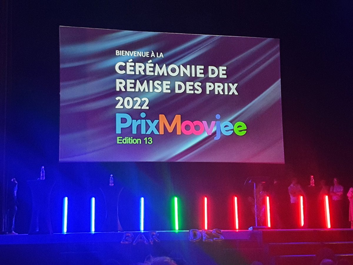 100000e's tweet photo. 🎊 Bravo aux finalistes et lauréats de la 13e édition du #prixmoovjee🏆 @100000e partenaire du  @MoovJee était ravie de participer à cette cérémonie qui récompense les jeunes #entrepreneurs. #1jeune1mentor https://t.co/1LcxRKT7eC