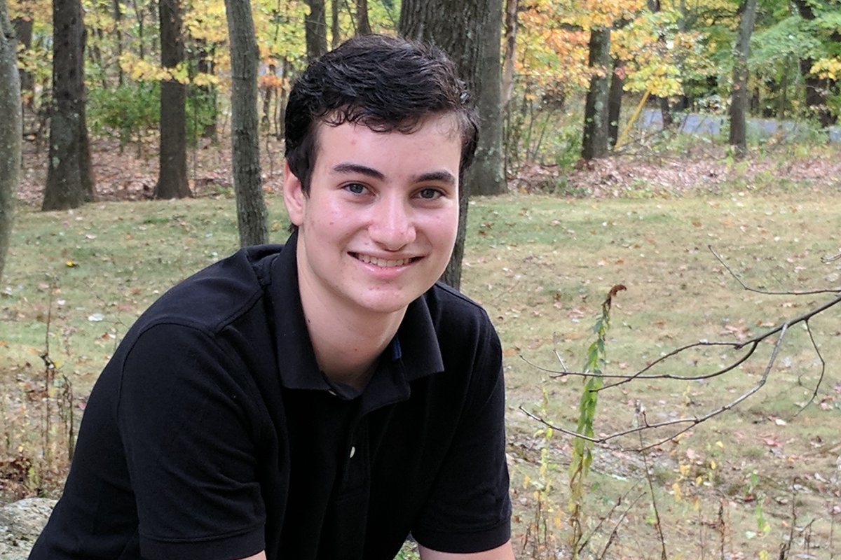 Congratulations to <a href="/RPILally/">RPI Lally</a> student Eli Schiff on winning the Nuvalence Builder Award from @nuvalence 
news.rpi.edu/approach/2022/…
