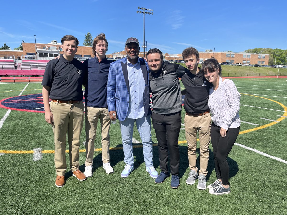rmezzanotte's tweet photo. What a day today at ⁦@LHSRI⁩! ⁦@CoachCooleyPC⁩ spoke to our students about leadership, gratitude and embracing being different. His message was truly inspiring! Thanks for visiting us today, Coach! #RISEUP ⁦@LHSRI_Athletics⁩ ⁦@KevinJ_McNamara⁩ https://t.co/x9eL5ZYq44