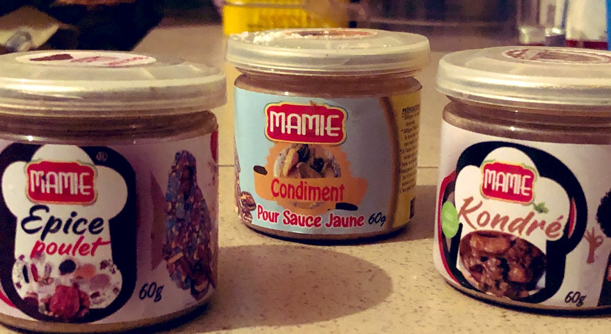 Asitchoma's tweet photo. Je vais clôturer cette journée du #MadeInCameroonDay en vous présentant ces épices.
Je l’ai testé parce qu’une jeune fille de rayon me l’a présenté.
Approuved ✅✅
Si vous aimez le taro mais ne connaissez pas composer les épices de la sauce jaune, je vous recommande #Mamie https://t.co/CGNq4osUP8