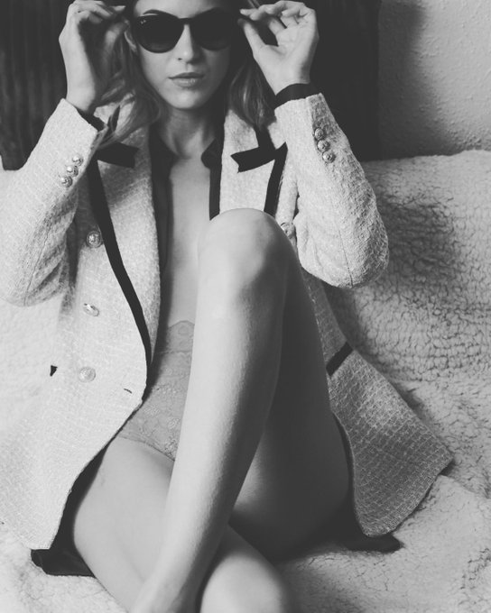 Todo el mundo tiene una amiga t&oacute;xica.. Soy yo. https://t.co/Ztddliynqk