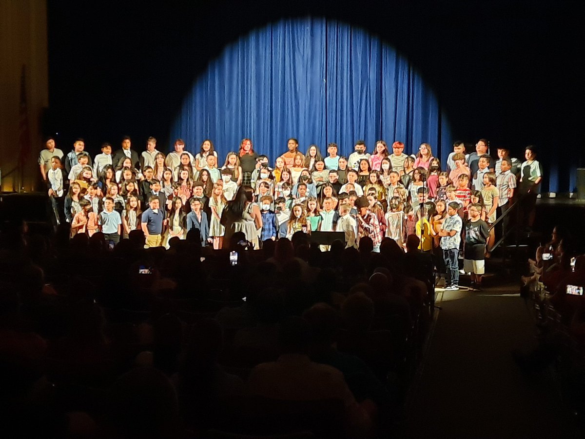 MissSackMusic's tweet photo. Concert #4 was @GCSD_Connolly 5th grade and what a performance!!! 95 singers strong! So proud of these kiddos! Going to miss them and their beautiful voices next year #gccsd https://t.co/ZdxAnp2a8l
