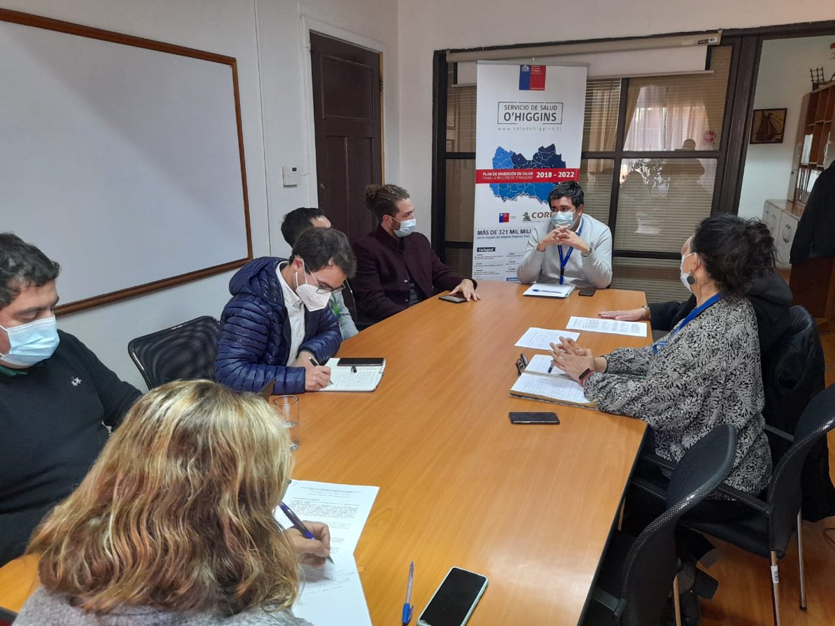 saludohiggins's tweet photo. Director(s) Jaime Gutiérrez se reúne con directiva regional de Médicos Generales de Zona para abordar ingreso de los  nuevos profesionales en Etapa de Destinación y Formación (EDF). https://t.co/Lzq6NimHhj