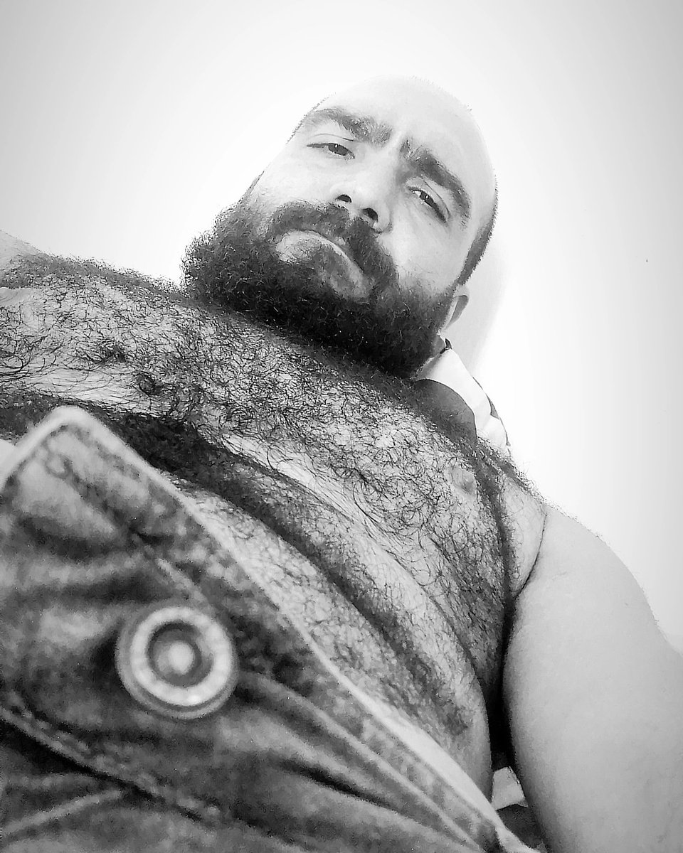 georgiethepanda's tweet photo. To do list :
1_ get comfy ✔️
2_cum 😈 ✔️
3_take a selfie 😜 ✔️
#bear #bearded #arabhung #fuckable #hairyarabmen #arabbear https://t.co/qFEfrp4h9b