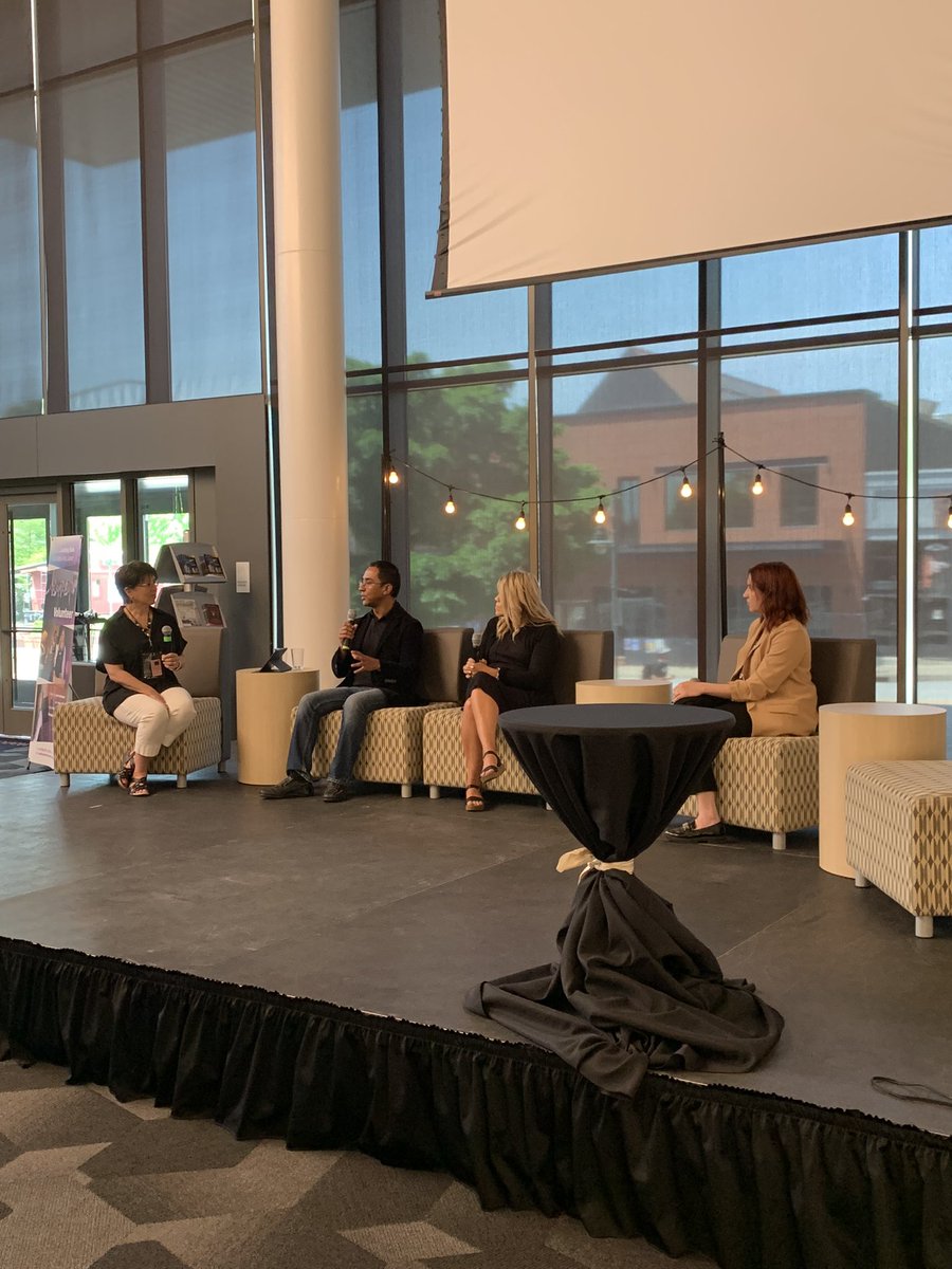 IAVMRegion6's tweet photo. #IAVMRegion6 attendees sat in for a wonderful & insightful discussion of diversity in venue leadership this afternoon during session three! Thank you to our amazing sponsor @ungerboeck for your support that made this session possible 📢 #BlazeYourTrail https://t.co/ZJwIWHpEbJ