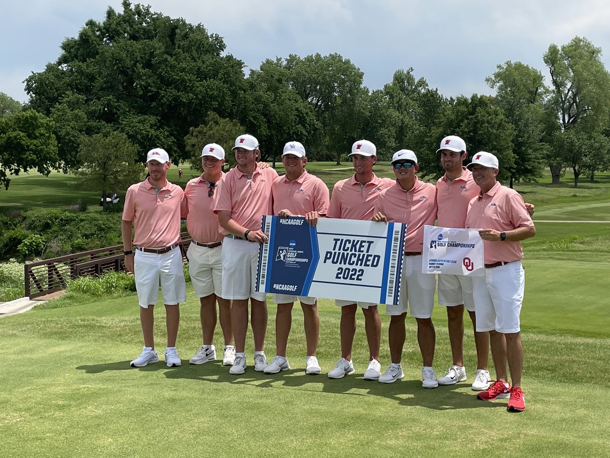 OleMissMGolf's tweet photo. See you in Scottsdale 😏

#NCAAGolf | #HottyToddy https://t.co/qfG8uZQswO