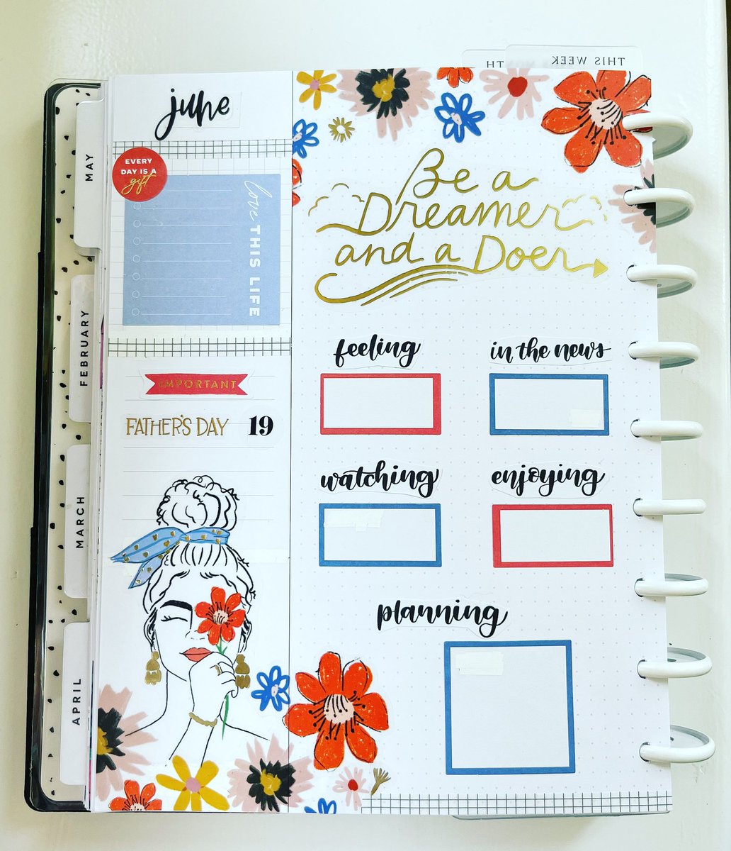 Louise_OTR's tweet photo. Love how my June Currently Page turned out🧡💙 #PlanWithLui #beforethepen #HappyPlanner #currentlypage https://t.co/CNpDZVStEE