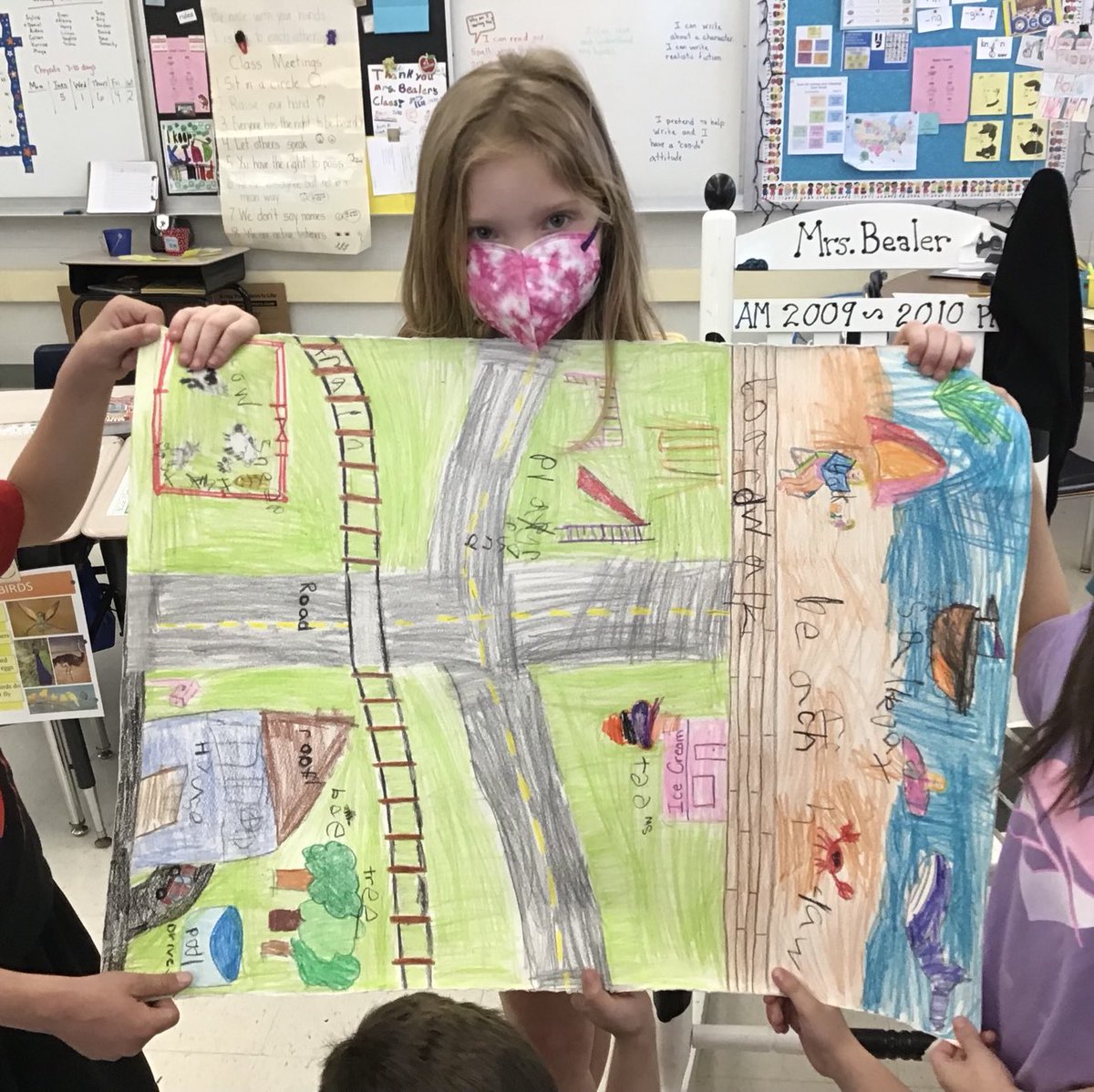 MrsBealer_Class's tweet photo. So proud of Ava’s Vowel Team Town that she made at home ⁦@ojrsdnc⁩ #truenorth #mrsbealersclass https://t.co/vkhoIMNCwA
