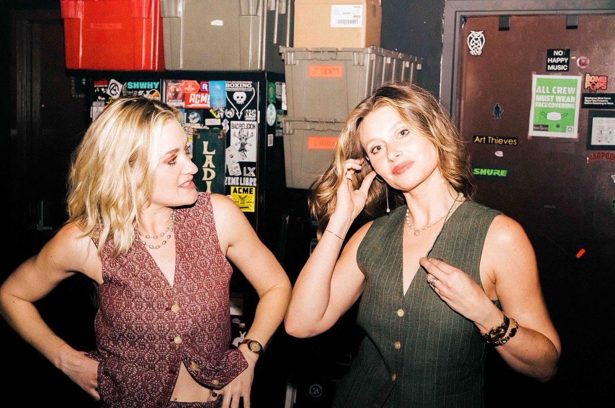 alyandaj's tweet photo. Less than 50 tix left for tonight’s House of Blues show in #Orlando @WaltDisneyWorld 🪄 https://t.co/Bbe3FuvRDk https://t.co/j20q9wKczn