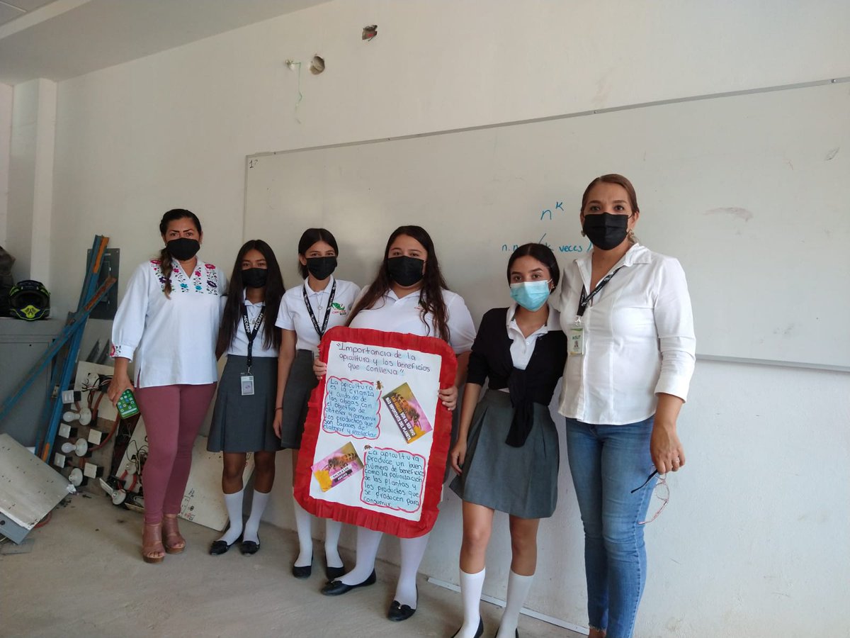CecytesMazatlan's tweet photo. https://t.co/qO8Jpa3pRc

#Polinización 
Alumnos dando Pláticas de la importancia de la polinización. https://t.co/mRmvPMnDlM