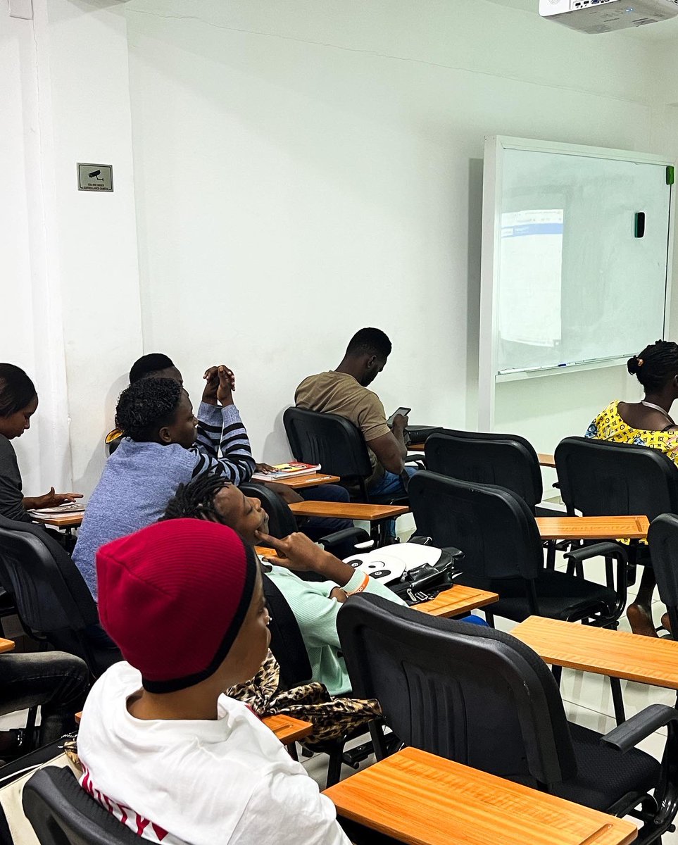 codesl_it's tweet image. A typical Wednesday morning class at College of Digital Excellence. We aim to provide students with the knowledge and skills required and expected of a computing professional. 

Contact us on +23273500600

#CodeSL #college #sierraleone #freetown #tech #digital #learning