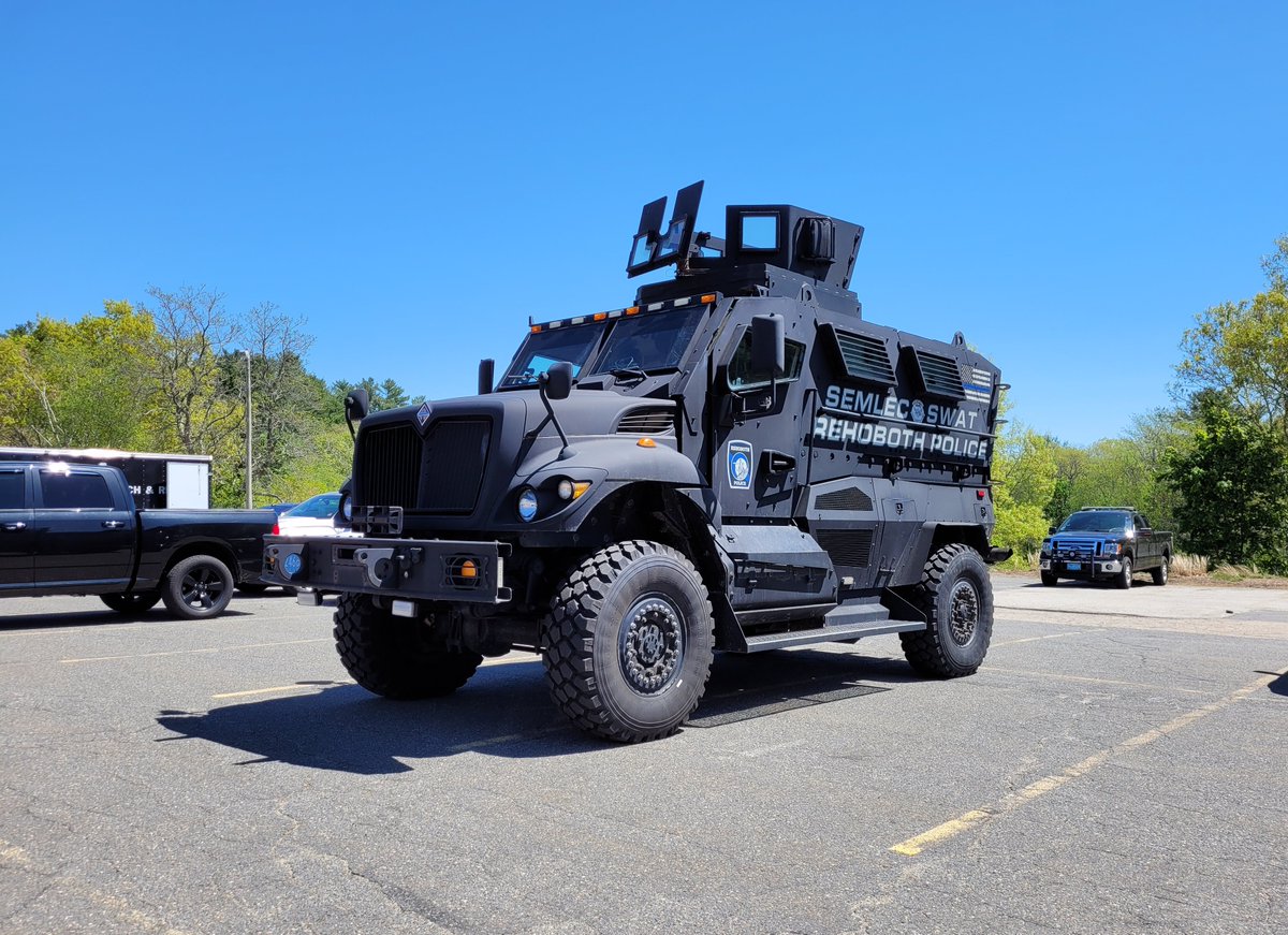 PembrokePD's tweet photo. The Town of Pembroke and the Pembroke Police Department hosted the SEMLEC (Southeastern Massachusetts Law Enforcement Council) SWAT Team today for training. It was a pleasure, and we thank you all for your service. https://t.co/w0oBU7aMZs