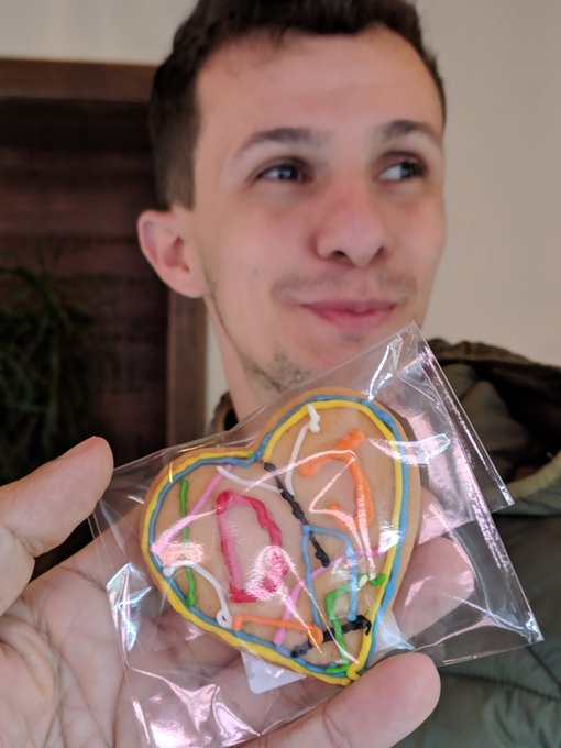 Ele foi na lojinha de biscoitos e fez um p me dar! 😍 https://t.co/A8ibEnFGAl<a href="/tag/justiceforglory"class="tags"><span>#justiceforglory</span></a>