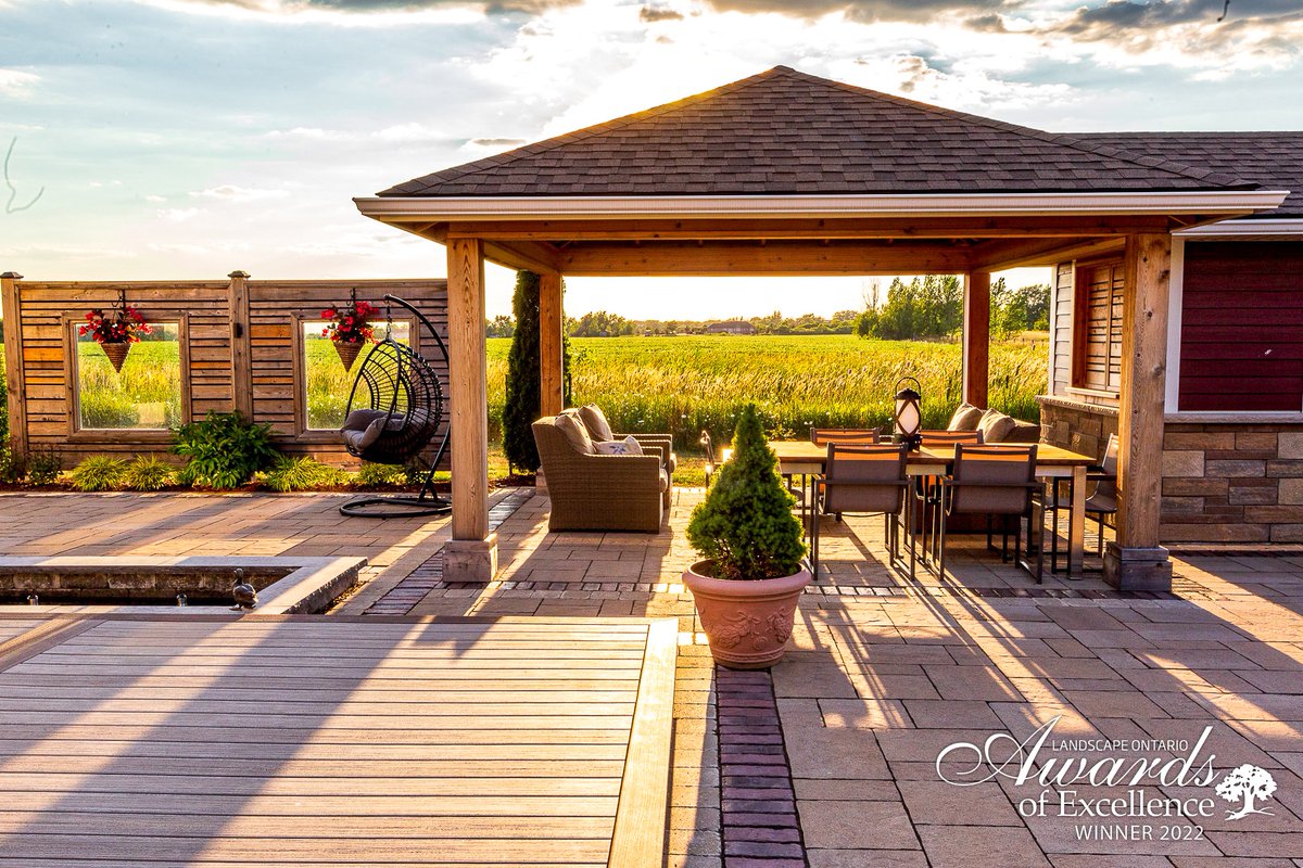 green_for_life's tweet photo. #LOAwards Spotlight 🏆🏡

Congratulations Bos Landscaping! 

2022 Landscape Ontario Award of Excellence Winner: Residential Construction, “Countryside Comfort Living”

See all the 2022 Award Winners at https://t.co/3WdzOIe2ry

#LandscapeOntario #GreenforLife #LandscapeAwards https://t.co/HFrBnrel9l