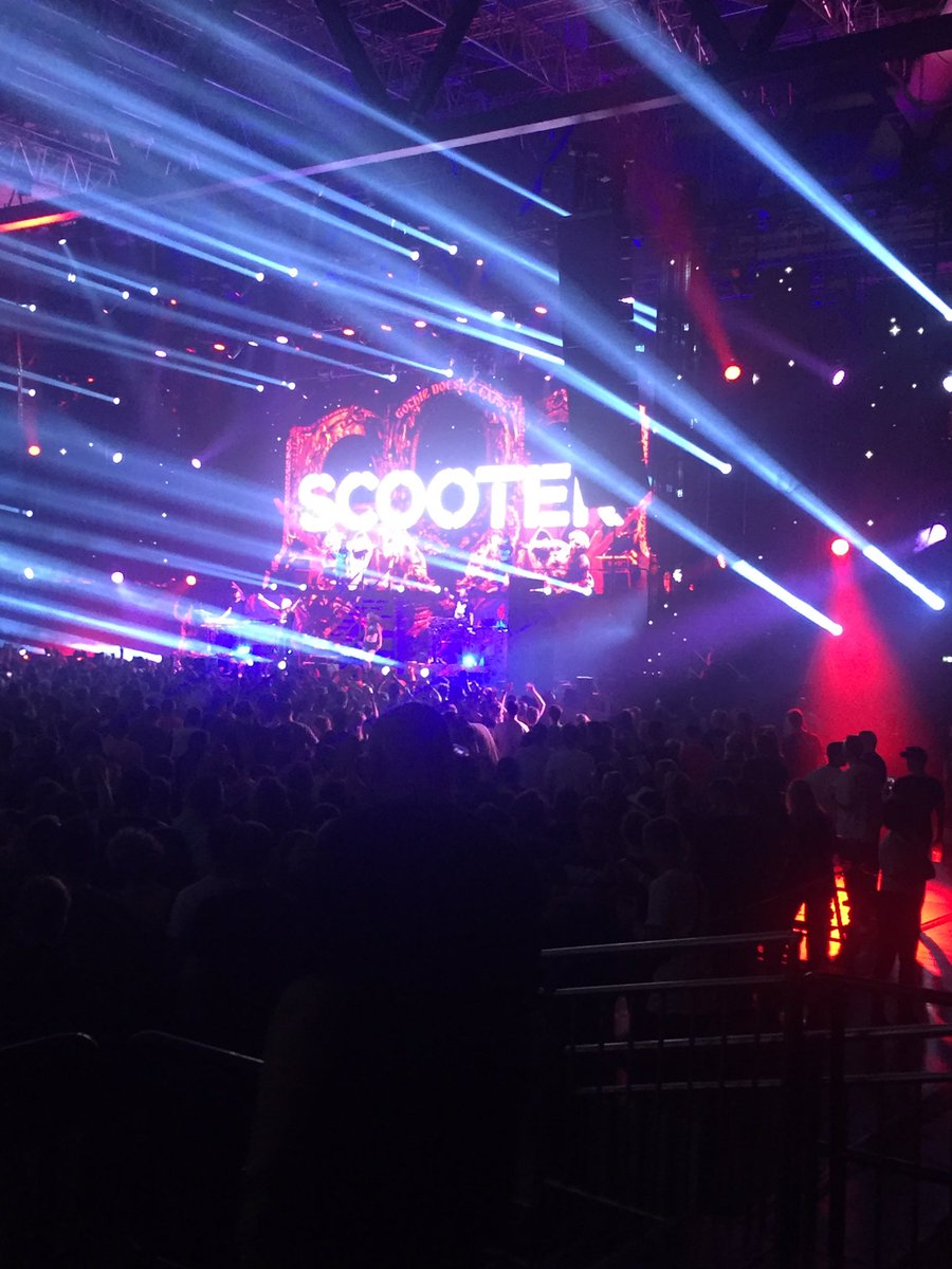 Papamicha007's tweet photo. Was wollt ihr machen?? #WeilIchEsKann #PartyalarmStuttgart #AlwaysHardcore #TechnoNeverDies #Scooter #Wicked #GodSaveTheRave https://t.co/MTdalnHldy