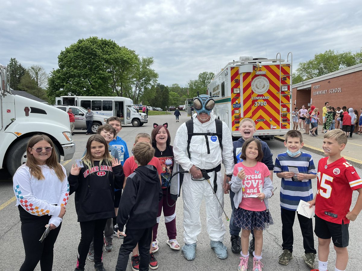 Christina tweet media