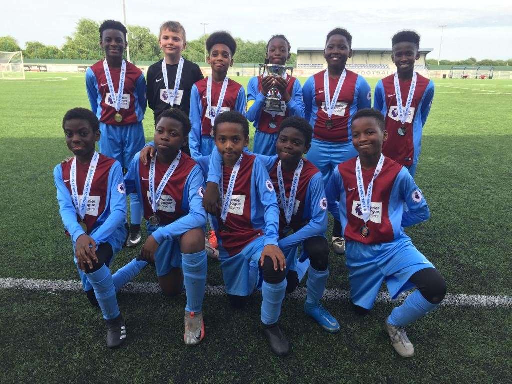 Essex County Schools FA (@essexschoolsfa) on Twitter photo Congratulations to George Carey on winning the
<a href="/essexschools/">Essex Schools</a> Parish U11 Cup <a href="/AveleyFC/">Aveley Football Club</a>
Well played to <a href="/BWPrep_Sport/">Brentwood Prep Sport</a> for reaching the final and their involvement in an excellent match. Congratulations to George Carey on winning the
<a href="/essexschools/">Essex Schools</a> Parish U11 Cup <a href="/AveleyFC/">Aveley Football Club</a>
Well played to <a href="/BWPrep_Sport/">Brentwood Prep Sport</a> for reaching the final and their involvement in an excellent match.