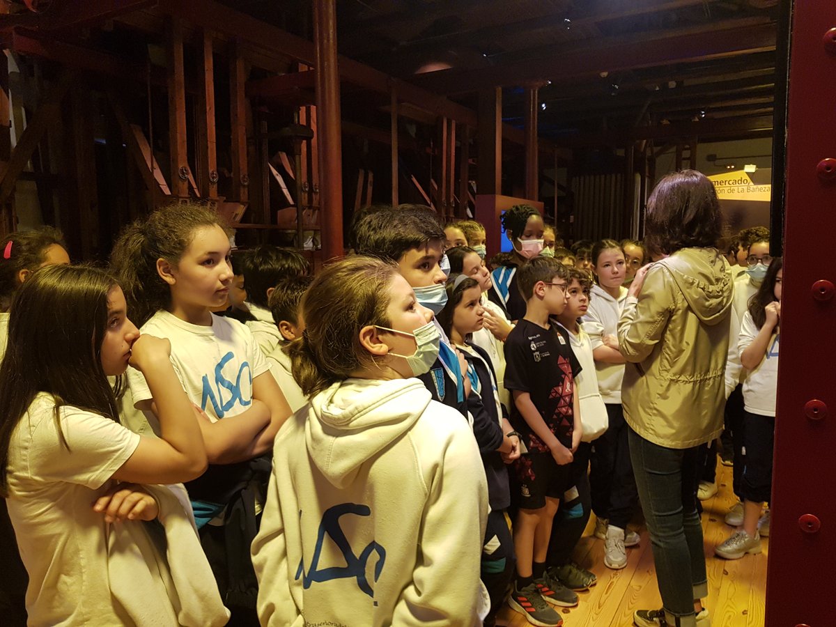 vedrunalabaneza's tweet photo. Los alumnos de 5° visitaron el CITBA para conocer los orígenes y la evolución de nuestra ciudad a lo largo de la historia. Agradecemos a la organización del museo por recibirnos siempre con los brazos abiertos.☺️☺️☺️
#SomosVedruna #NSCLaBañeza #CarmelitasLaBañeza #CITBA #LaBañeza https://t.co/DiWCFLfk4b