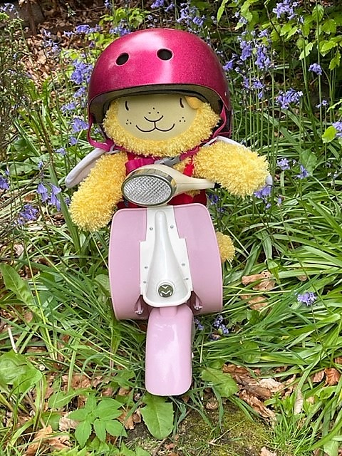 InverclydeLibs's tweet photo. Vroom, Vroom....#BookbugsBigJourney continues in Inverclyde!π΅
Where to now #Bookbug?
Does your family have a favourite place in #Inverclyde that they love to visit? (Libraries can be includedπ)
#BookbugWeek #BookbugWeekWithInverclydeLibraries #BookbugWeekInInverclyde https://t.co/RHlxb3KHto