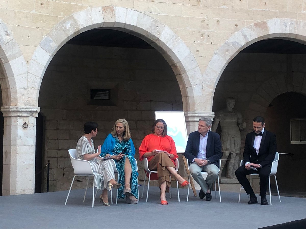 apmallorca's tweet photo. 👁️👁️ Gala d’Infermeria d’Atenció Primària de Mallorca amb motiu de la celebració del Dia Internacional de les Infermeres a #webapmallorca 📲
#entrevistes #resum 🎉via #apmallorca @YouTube 👉https://t.co/k94LUeGgoT https://t.co/ogsA3tnmX7