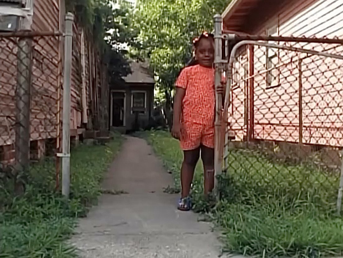 __a1va's tweet photo. @upscalebutta @pharaohrapture I just love these shots📸 (1998)
#MagnoliaProjects #NewOrleans https://t.co/MKEdGBk1FY