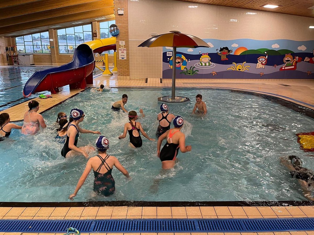 RhooseSurf's tweet image. Nippers having some well deserved fun after training hard over the past couple of weeks for the competition 💙#rhooseslsc #rhoosenipper #funsession