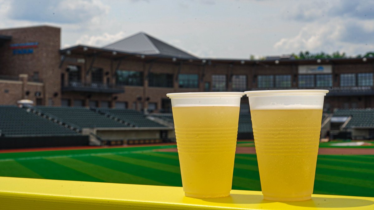 beloitskycarp's tweet photo. Some quick but VITAL notes re: tomorrow. 

* The forecast reads 84 degrees. With plenty of sun. 
* It's Thirsty Thursday. Discounted prices on some adult beverages. 

* To sum up bullet points one and two: We've got perfect weather and cheap beer. Be here!
https://t.co/K1gGpdDOzH https://t.co/AtJc3Yefbf