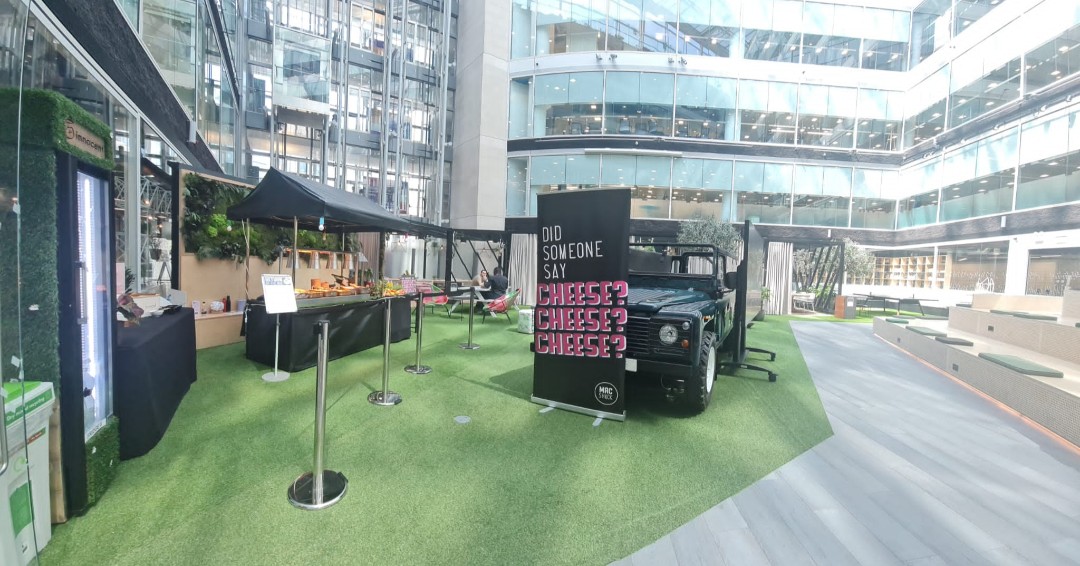 garden_life_250's tweet photo. Mac Shack lunch setting, loads of cheese cheese cheese
#macshack #welovethisbusiness #natwest #cheese https://t.co/TqqUS4VJfM