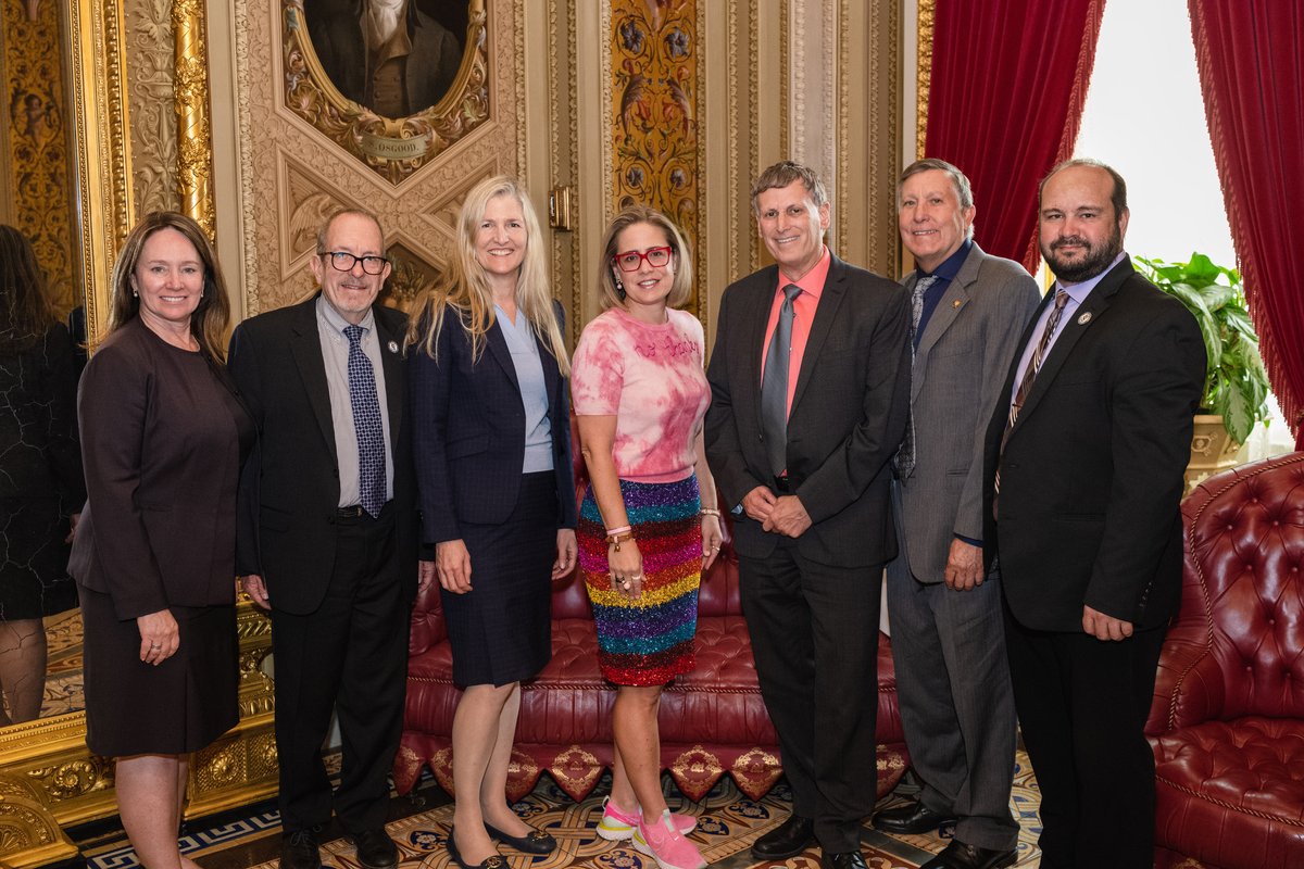 We met with the Arizona Water Conservation District and the Arizona Department of Water Resources to receive an update on Arizona’s response to the worsening drought conditions in the Lower Colorado River Basin. sinema.senate.gov/sinema-meets-a…