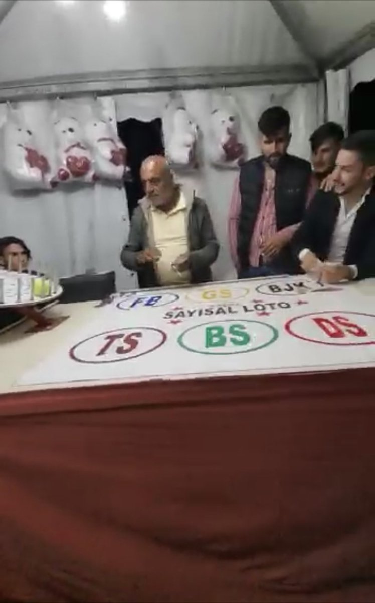 Ser_firaz's tweet photo. Kocaeli üniversitesi müslüman gençleri olarak kampüsümüzde yapılan #KOUFEST22 rezaletine bildirimiz
#KouFestteRezalet https://t.co/QtnIzEcLH6