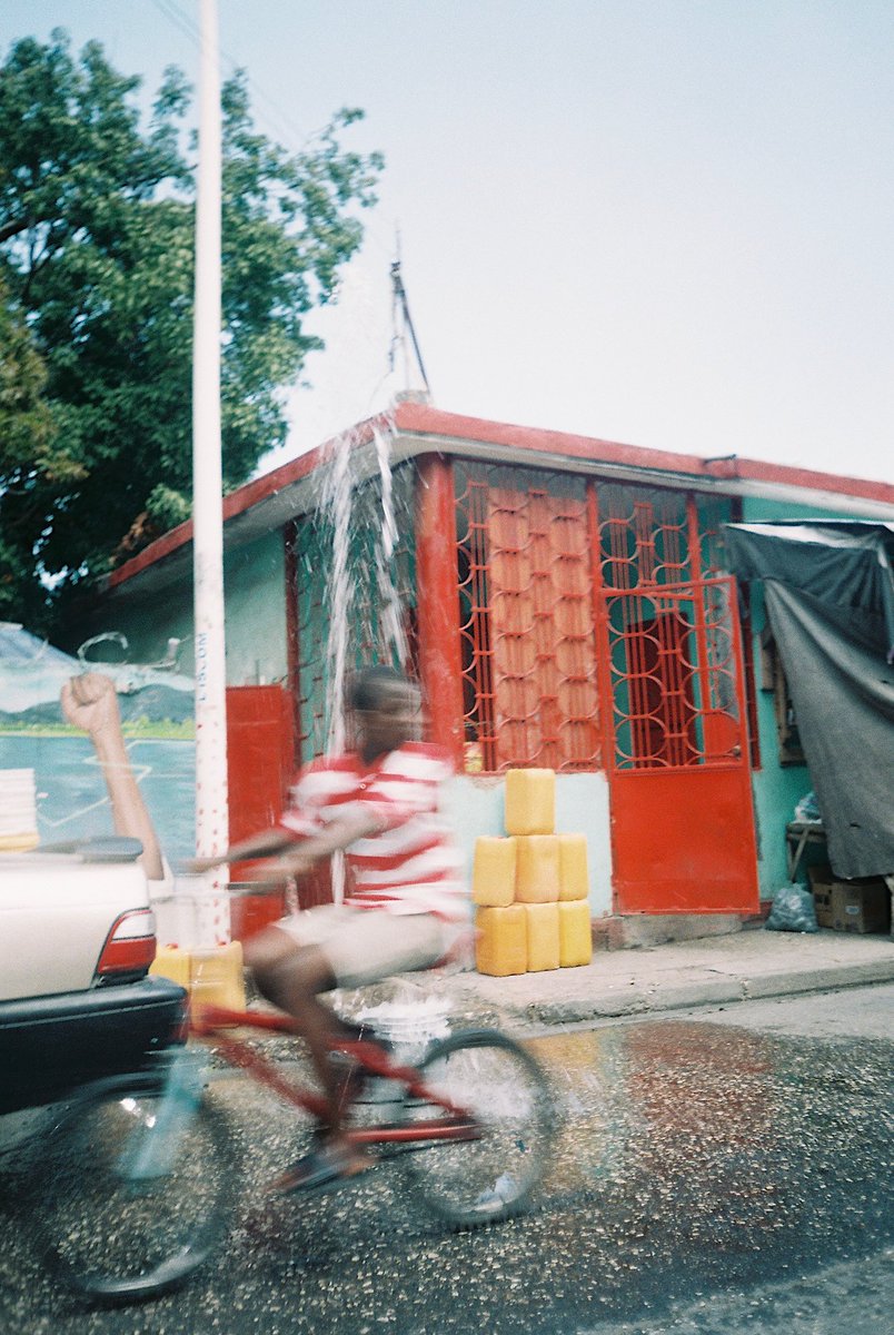 Callmetopboss's tweet photo. Haiti, 2022 on film 
Captured in Port-Au-Prince ❤️ https://t.co/uggBJCSWRY