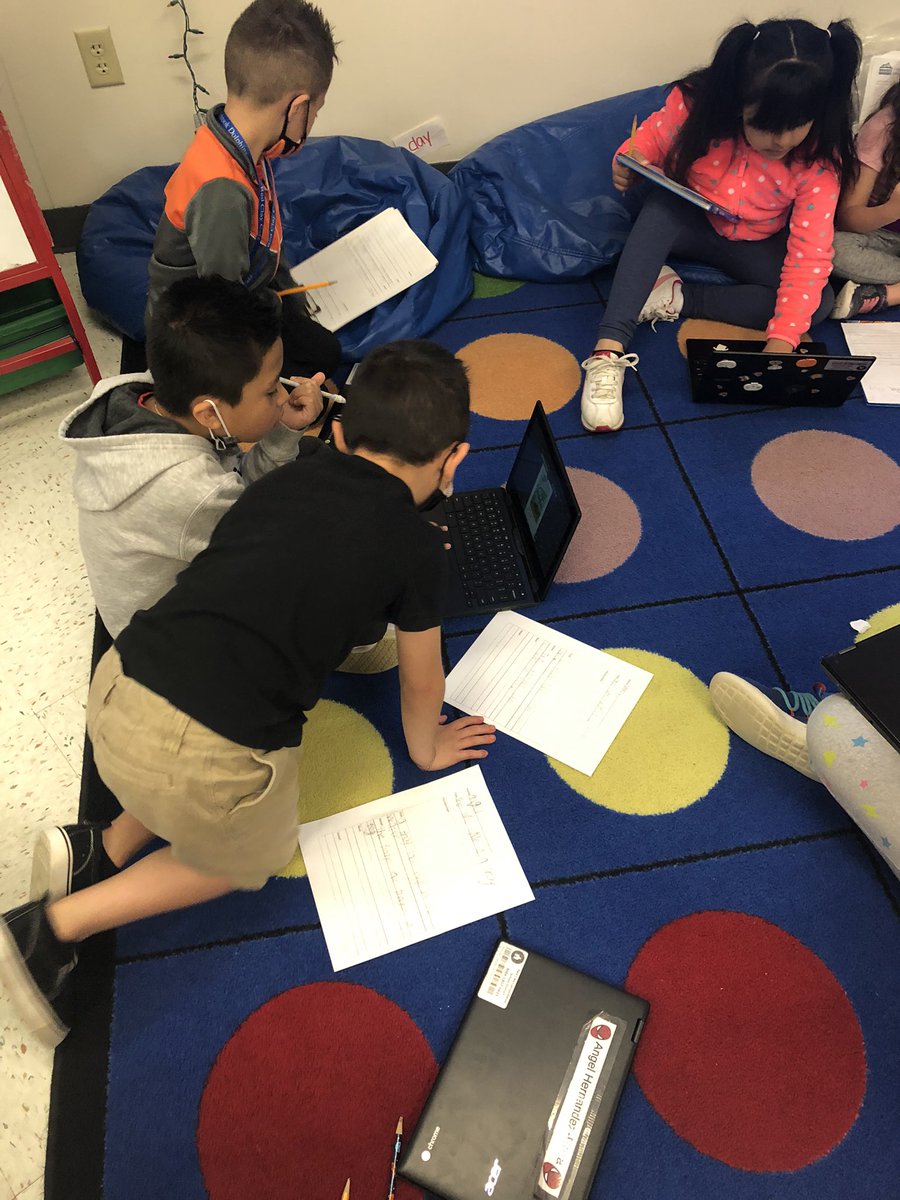 Working together to research the life cycle of a frog. #GoMarbrookDolphins @mayaaldas <a href="/MarbrookPrincip/">Maribeth Courtney</a>