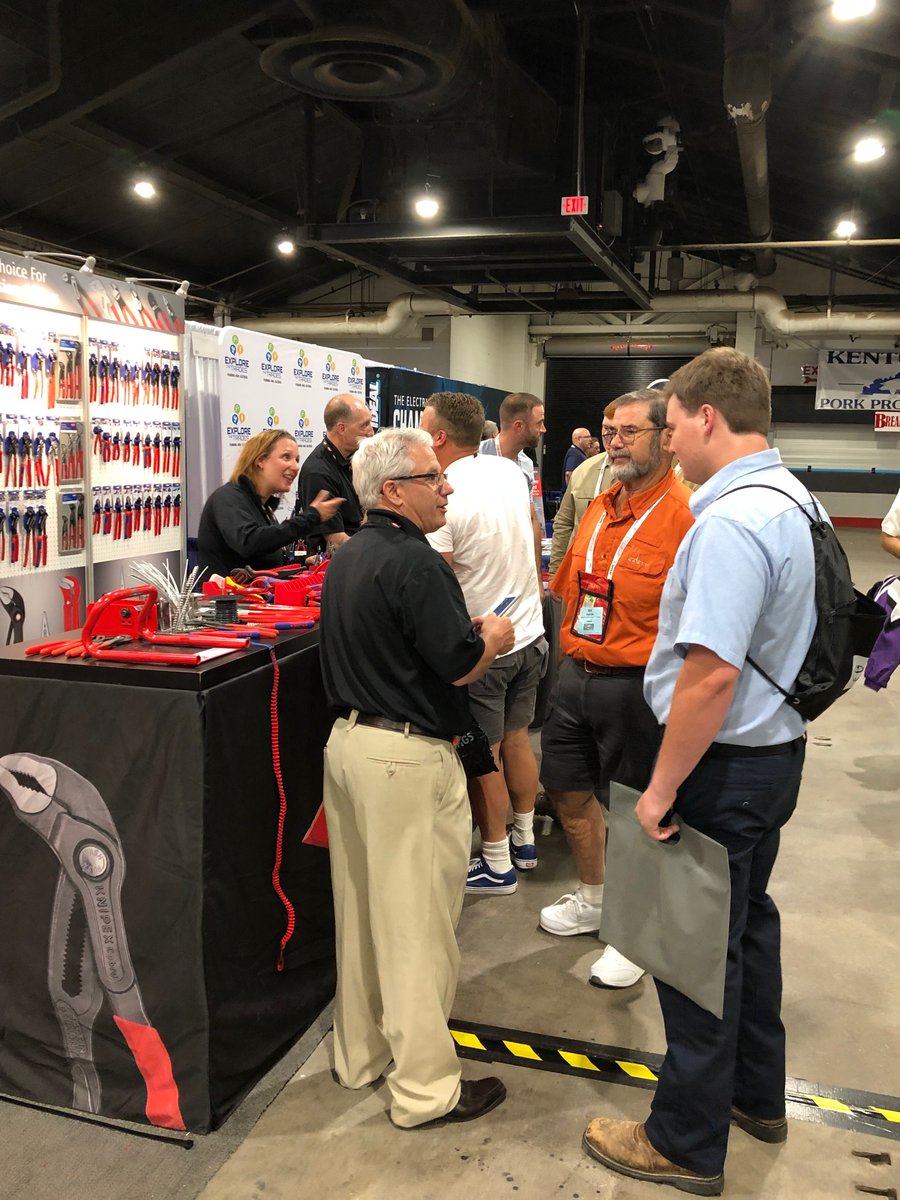 KNIPEX_Tools's tweet photo. #TBT to #NLSC19! We're about one month out from #NLSC22 in Atlanta. Our team is getting excited to see you all! #SkillsUSA #Booth226 https://t.co/p890wxW6g0