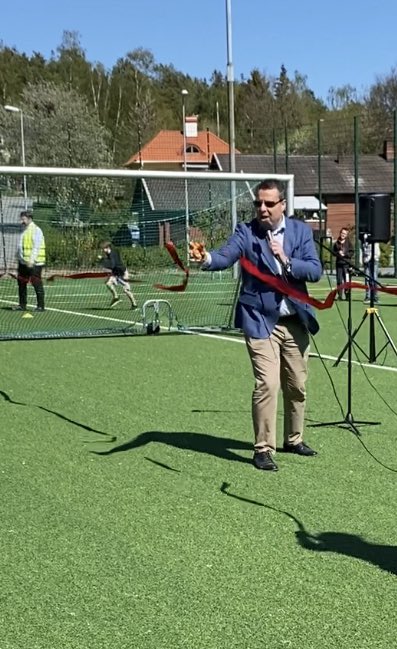 vaxmoraskolan's tweet photo. Certifiering- generation pep - självklart firas det med aktiviteter, musik, lååång tårta, tal och massor av skratt!
Det är lätt att vara stolt på @vaxmoraskolan!
#generationpep #fira #framtiden #klokaval #tillsammans #vaxmoraskolan #stoltrektor https://t.co/sAQKdQ8YSQ