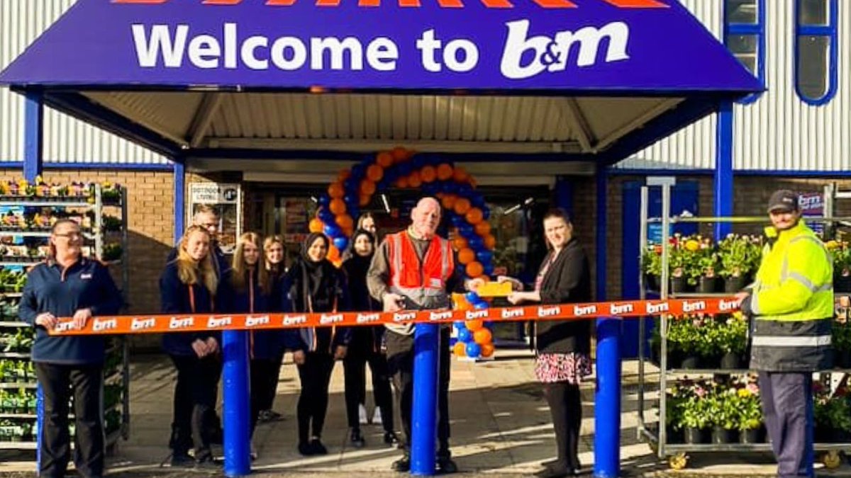EmmausBurnley's tweet photo. Many thanks to the staff at #Burnley’s Active Way B&M Store for choosing our homelessness charity, Emmaus Burnley, to unveil its new look!
Outreach worker Adrian cut the ribbon and received £250 of @bmstores vouchers to support our work.
#workingtogethertoendhomelessness https://t.co/TLWibbD4oS