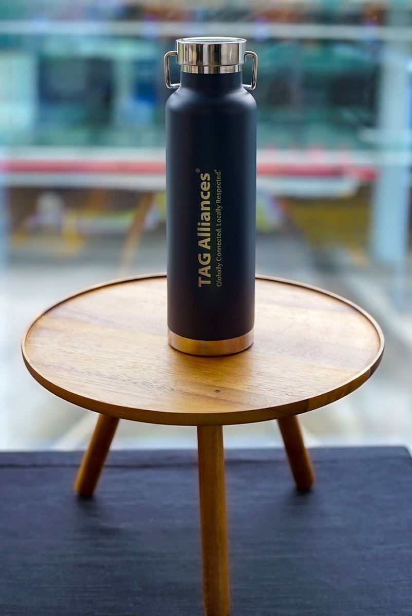 promo_sapien's tweet photo. We love seeing our projects out in the wild! 😀

Thanks to @tagalliances for this great shot of an engraved #Thor water bottle that we coordinated.

Get a no-obligation, free quote for your next project here: https://t.co/mGaQIHmTEK

#promosapien
#promotionalproducts
#yvrpromo https://t.co/OFkSxszOBn