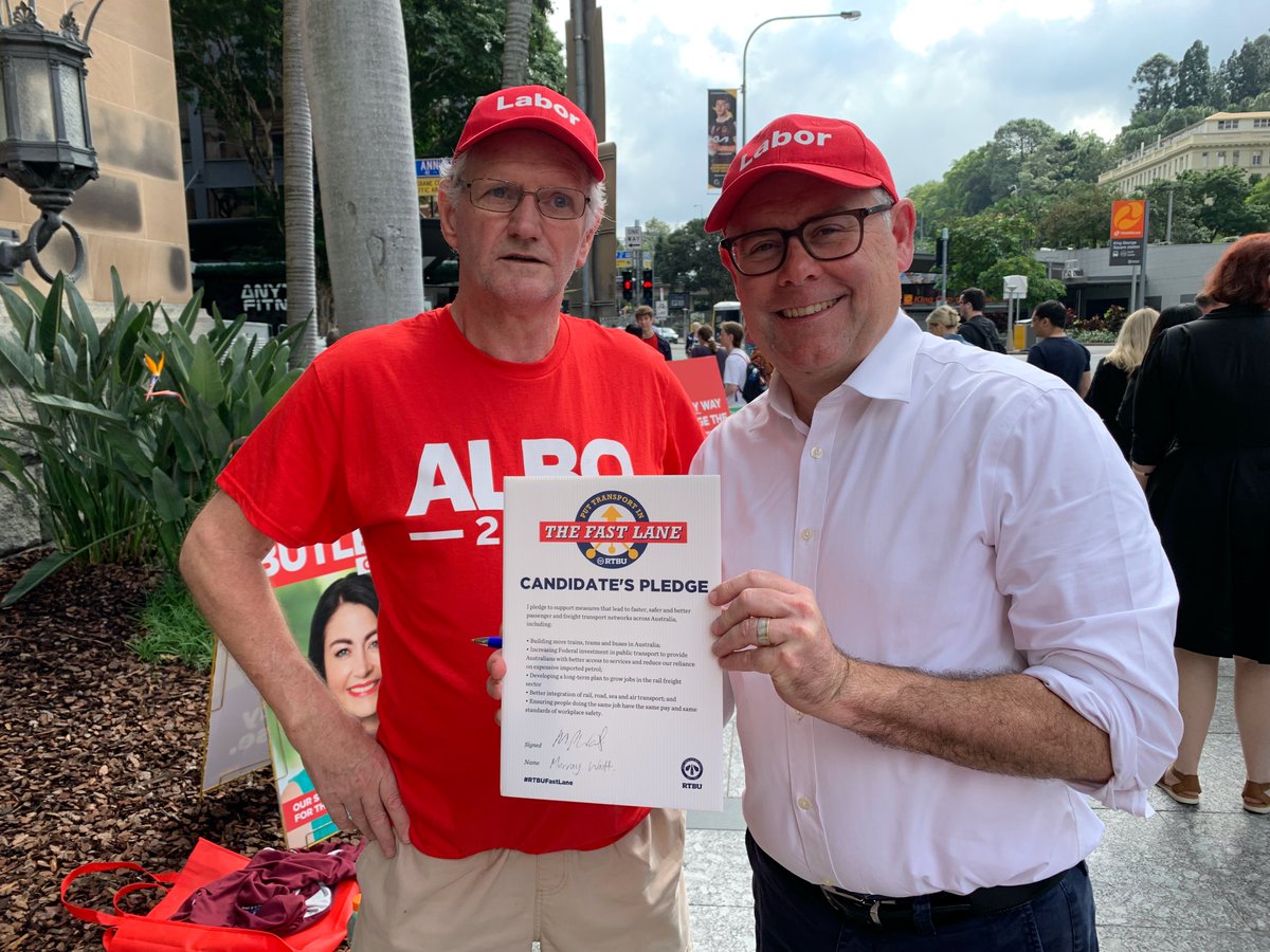 RTBUnion's tweet photo. Labor Senator for Queensland @MurrayWatt is on board with the #RTBUFastLane Pledge for faster, safe, better passenger & freight transport networks. He's also been doing a power of work advocating for RTBU members affected by the floods. Thanks Murray π #AusVotes2022 https://t.co/32y6r2tBCU
