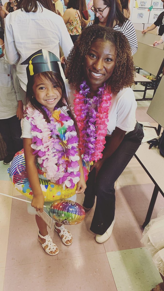 dyrrran's tweet photo. MY ROOMMATE FINALLY GRADUATED KINDERGARTEN 🤍💛 https://t.co/an3kzhx6VT