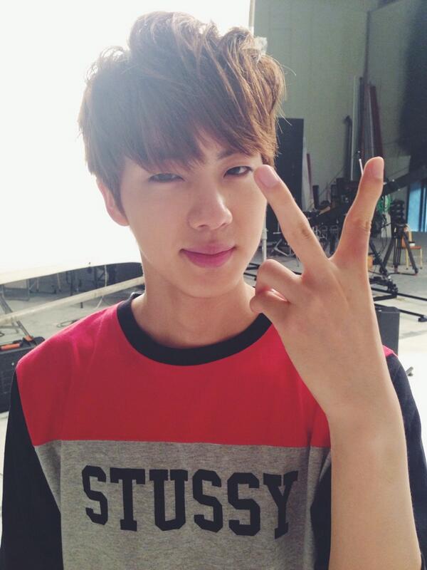 Andrea07BTS's tweet photo. Buen dia para que admiren la belleza de seokjin en pre debut #Jin_Proof
#Jin_Moon
#Jin_Epipphany
#Yours_jin
#SuperTuna_Jin https://t.co/fVqMhlr1Ht