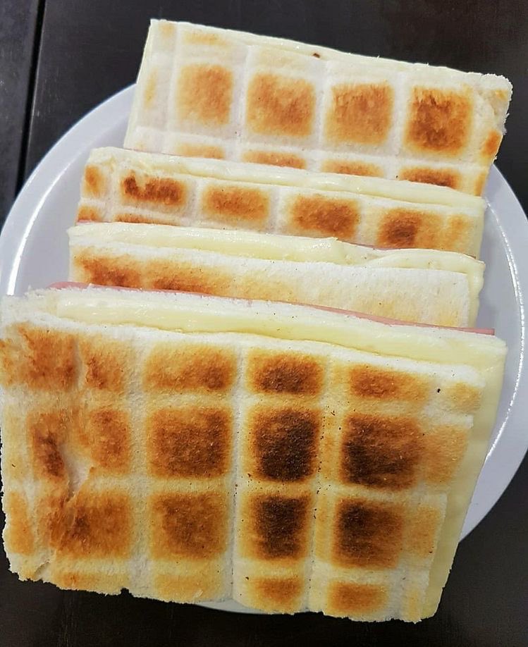 ComunidadBajonera on Twitter "Sándwich de miga de jamón y queso