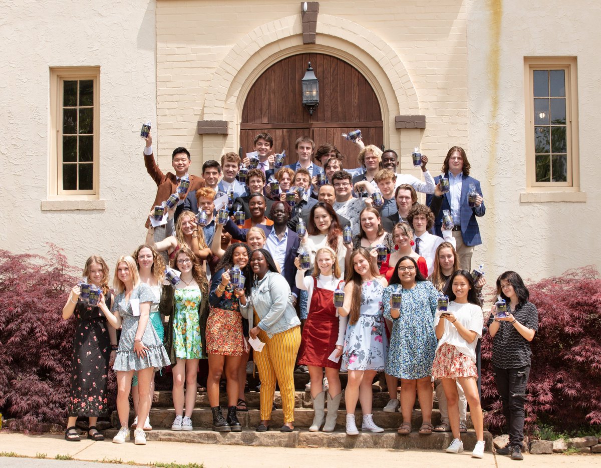 SASweb's tweet image. Read about the individual accomplishments of the members of the Class of 2022.
sasweb.org/about/news/det…