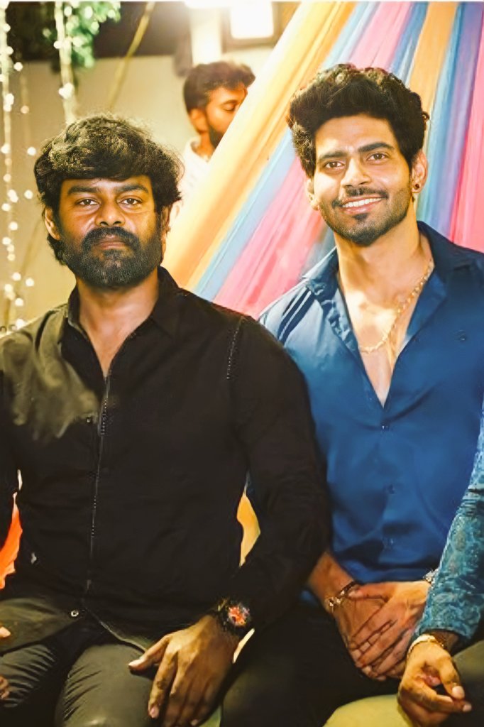 Happy Birthday Suresh Anna 🥳 Wishes from #BalajiMurugadoss Fam🤗 Always keep this relation strong.Balavude Anna engalkum Annan tha❤️🙌🏻 Wishing you for all the success in your Life.
#Bala
@studio9_suresh 
#Visithiran