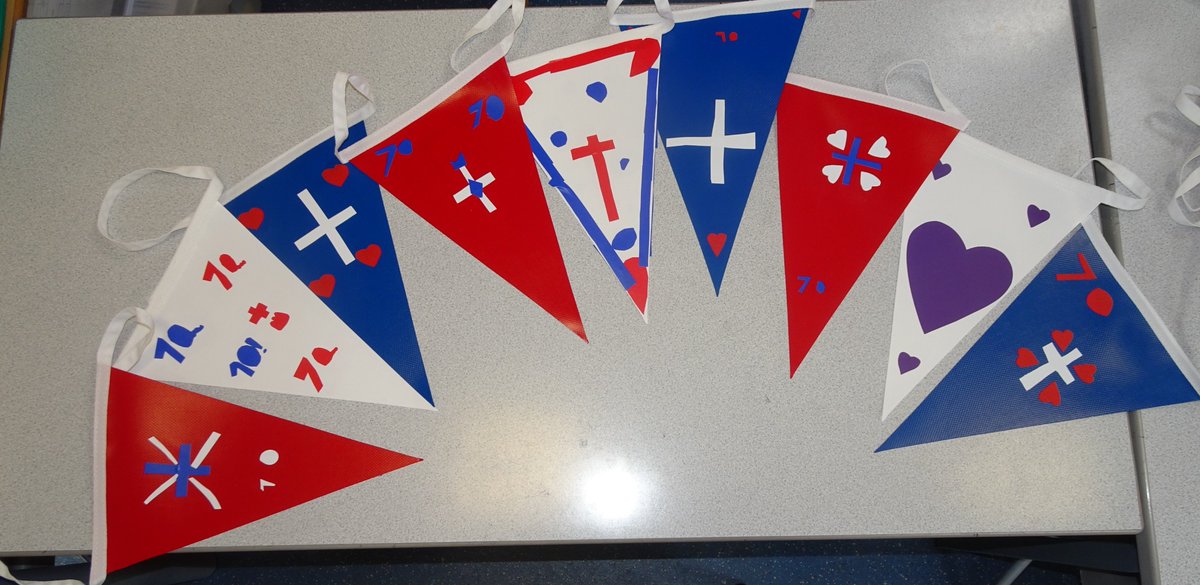 BealValePrimary's tweet photo. Year 5 have finished our section of the bunting that will be hung in Oldham as part of the Jubilee decorations.  It was tricky to make but we had lots of fun developing the skills to create our designs.  #BVYear5 https://t.co/IT3RXHIRsL