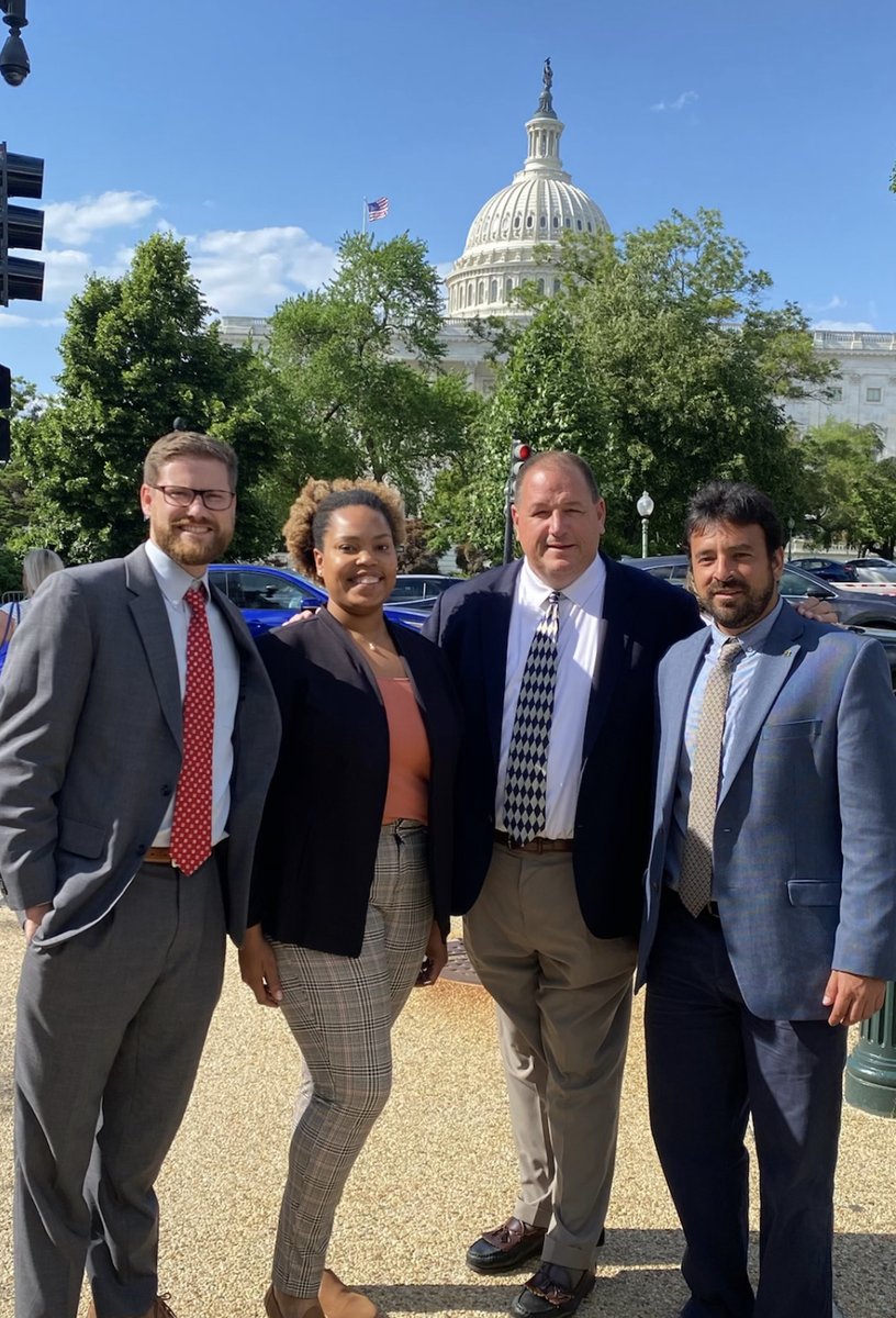 ergonasphalt's tweet photo. Ergon A&E and Paragon Technical Services were proud to participate in the 2022 #TCCFlyin in Washington, D.C. Cade Sherman, Charity Cook, Scott Metcalf and Ernesto Santillan attended legislative briefings with Congress and administration leaders. #ErgonAsphalt #TheResource https://t.co/eKS3GEKSRV