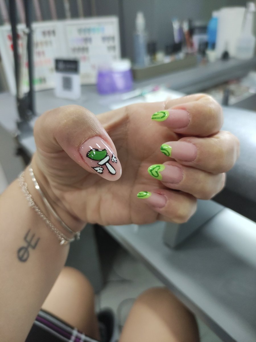 OliveiraM's tweet photo. Só o #GOT7 pra me fazer comprar um gift card do Spotify https://t.co/FU7e70Frr4