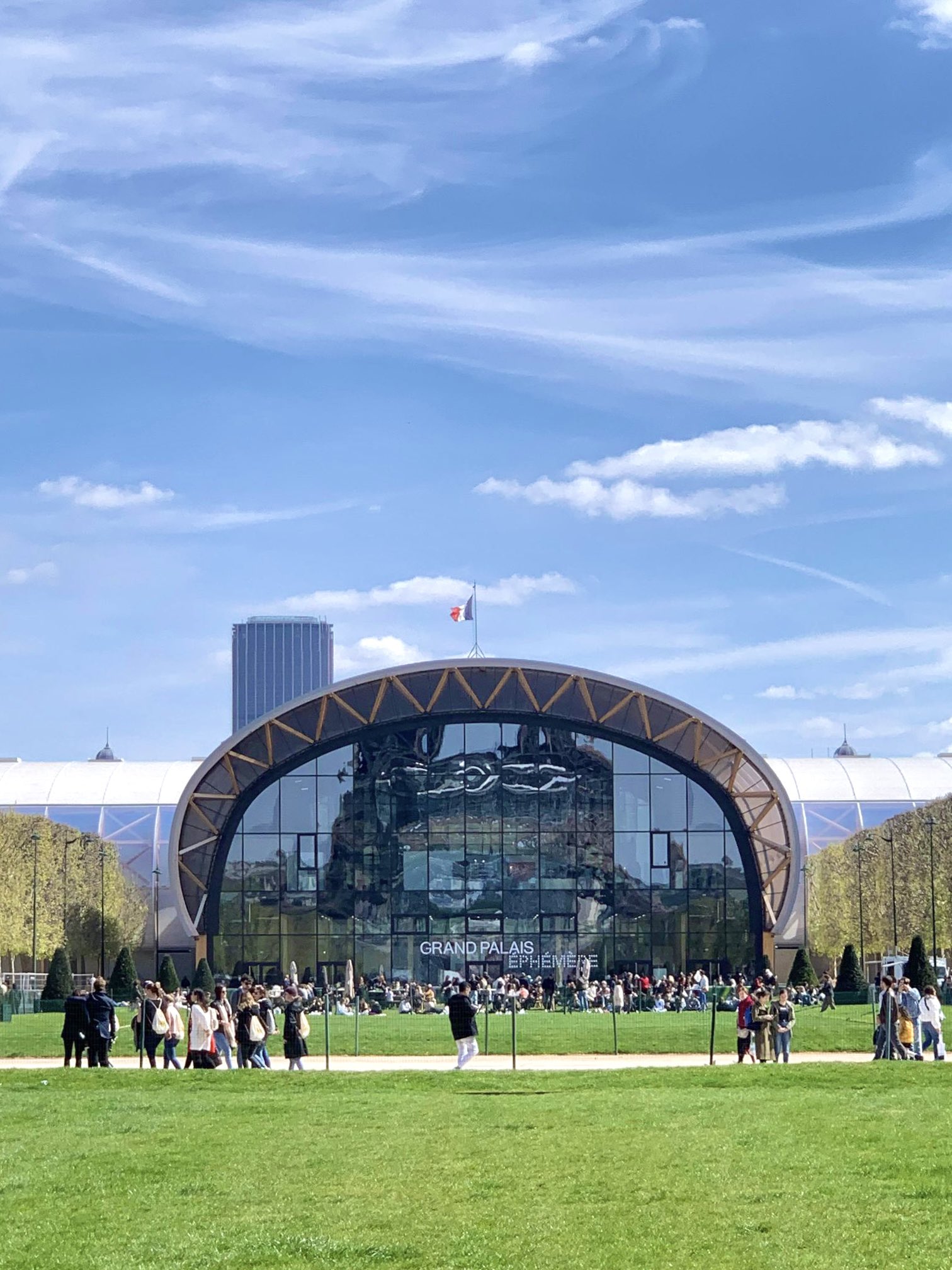 オ ボヌール フランス情報ノート おはようジャポン 5月19日 木 ボクシングの日 24年のパリオリンピック ボクシング会場は テニスの聖地 ローラン ギャロス スタジアム 今日のパリ 19 27 曇り あなたがいればオ ボヌール