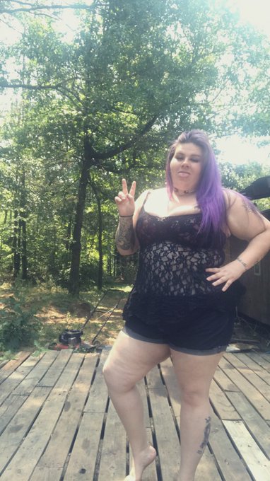 Happy Wednesday who wants to make me smile $boog0325 https://t.co/s57wEH6TD2<a href="/tag/throwback"class="tags"><span>#throwback</span></a>