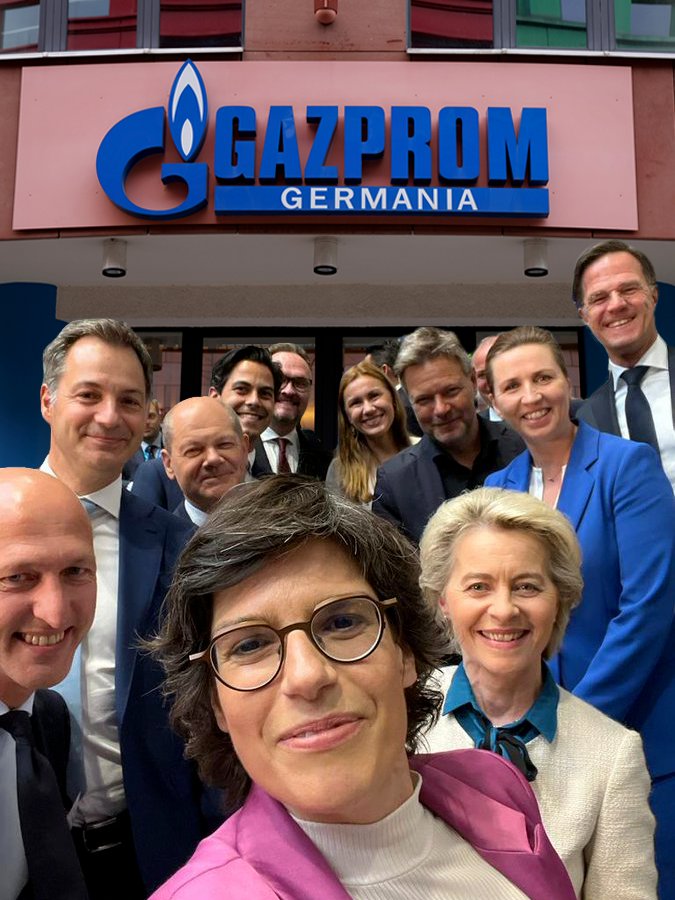 PascalDeschamp8's tweet image. Qui a fait ça ? Ça suffit maintenant ! 🤡 #begov